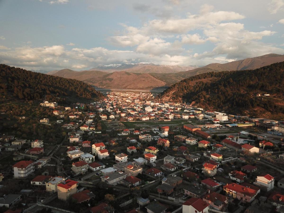 Elbasan Backpacker Hostel Exterior photo