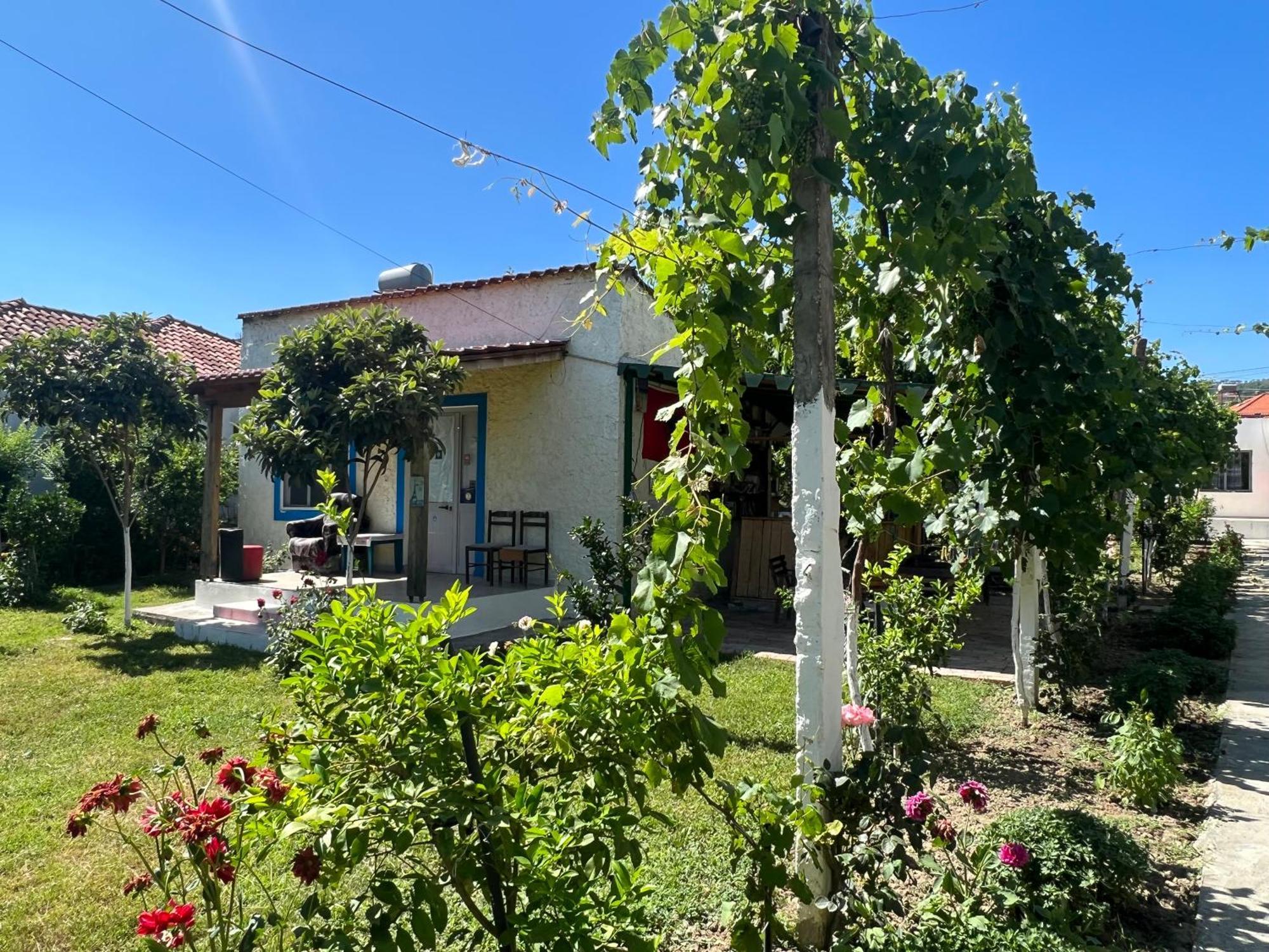 Elbasan Backpacker Hostel Exterior photo