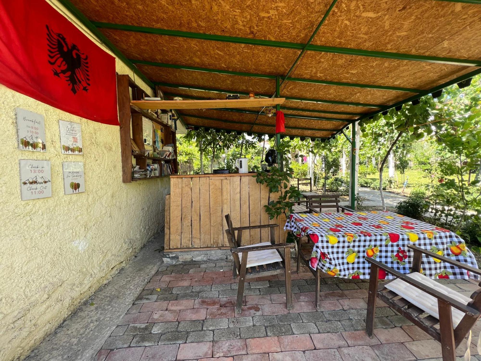 Elbasan Backpacker Hostel Exterior photo