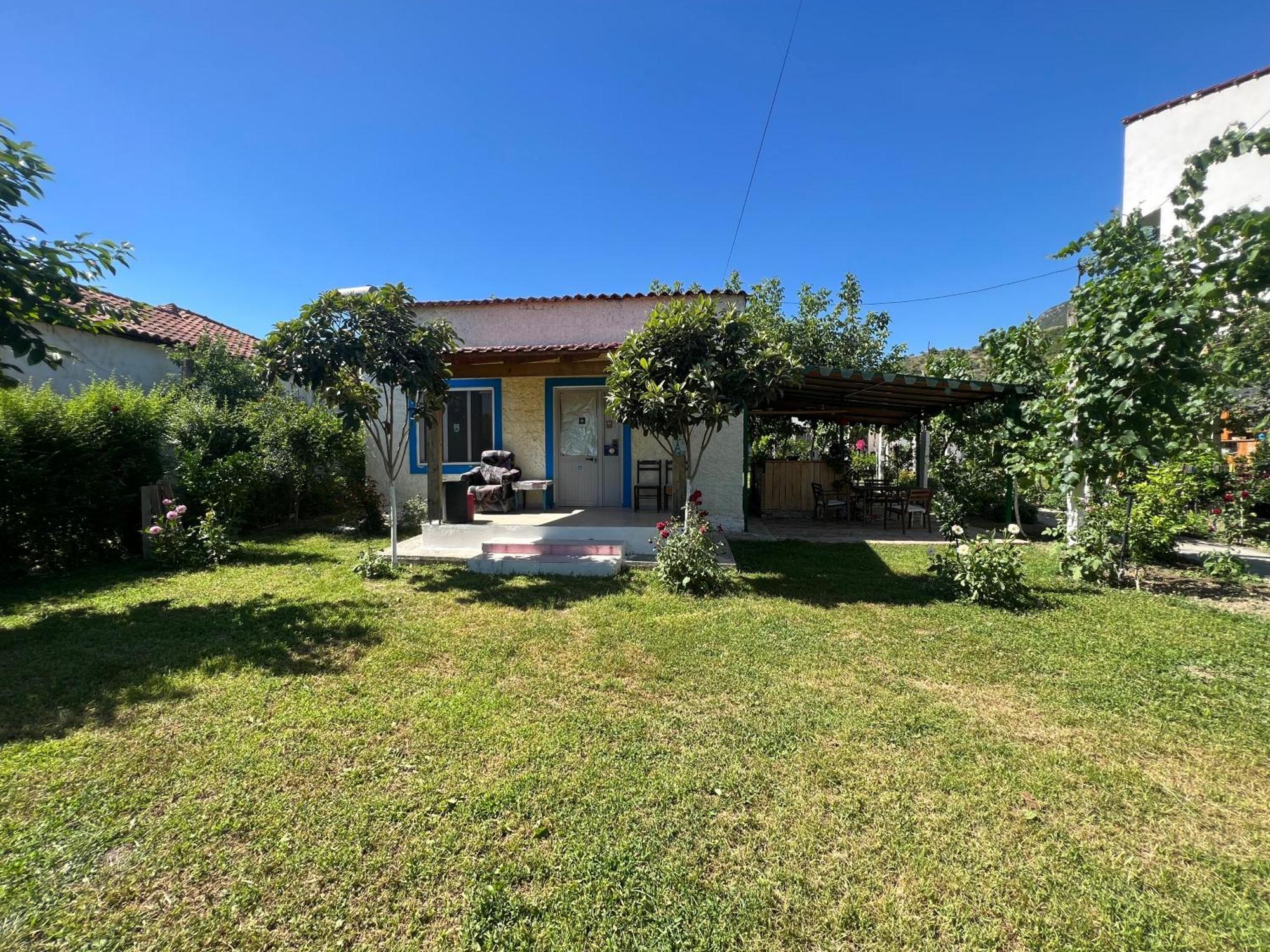 Elbasan Backpacker Hostel Exterior photo